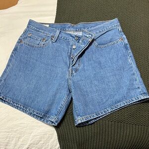 Levi’s 501 shorts